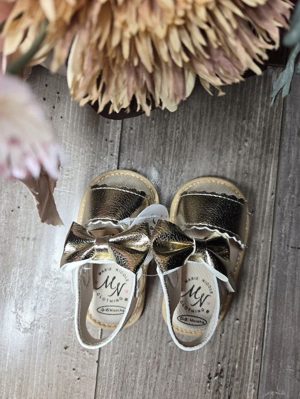NWT Marie Nicole Metallic Gold Bow Baby Girl Sandals 0–6M